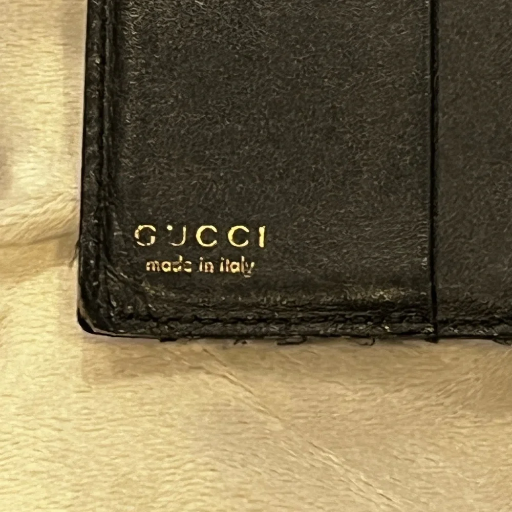 AUTHENTIC Gucci Vintage Black Leather Wallet with Gold Hardware - Picture 6 of 12